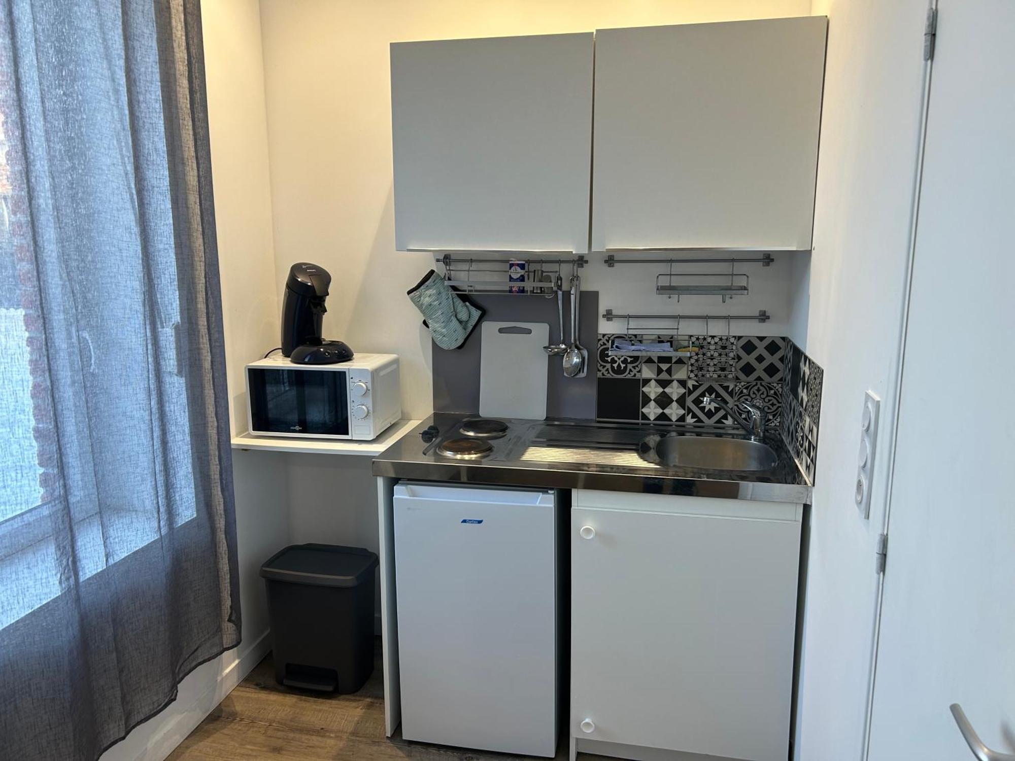 superbe studio meublé avec parking Maubeuge Exterior foto
